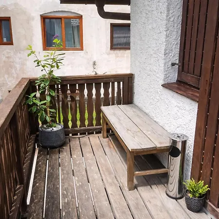 Cosy Forest Apartma *